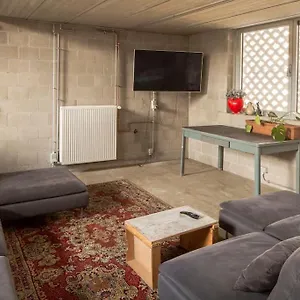 Mari's: Multifunctional Shelter With Big Garden Vakantiehuis